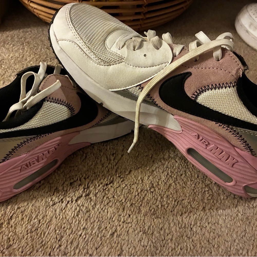 Nike Women's Black, Pink, and White Sneakers